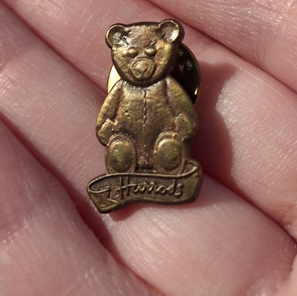 Vintage Harrods Gold Tone Teddy Bear Pin